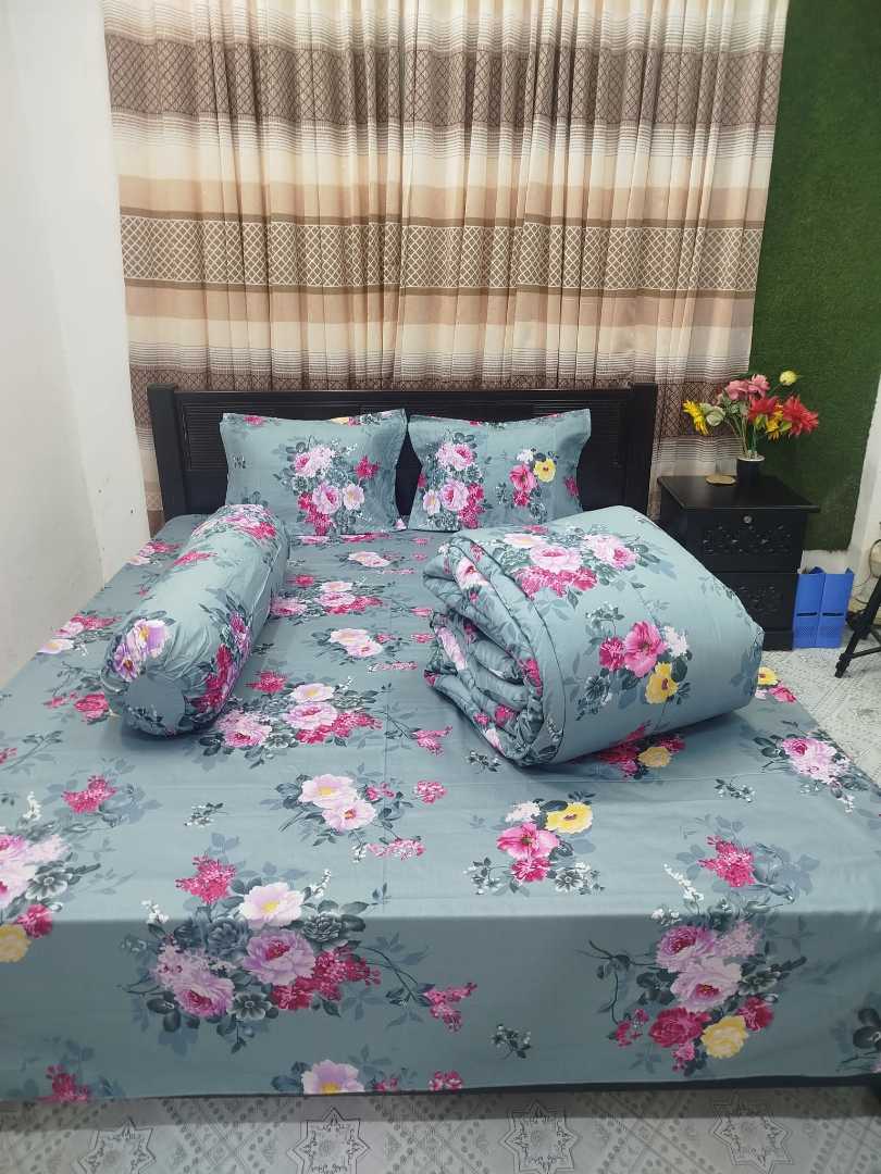 ৫,পিসের,টুয়েল,প্রিমিয়াম,কম্ফোর্টার,কম্বো,সেট